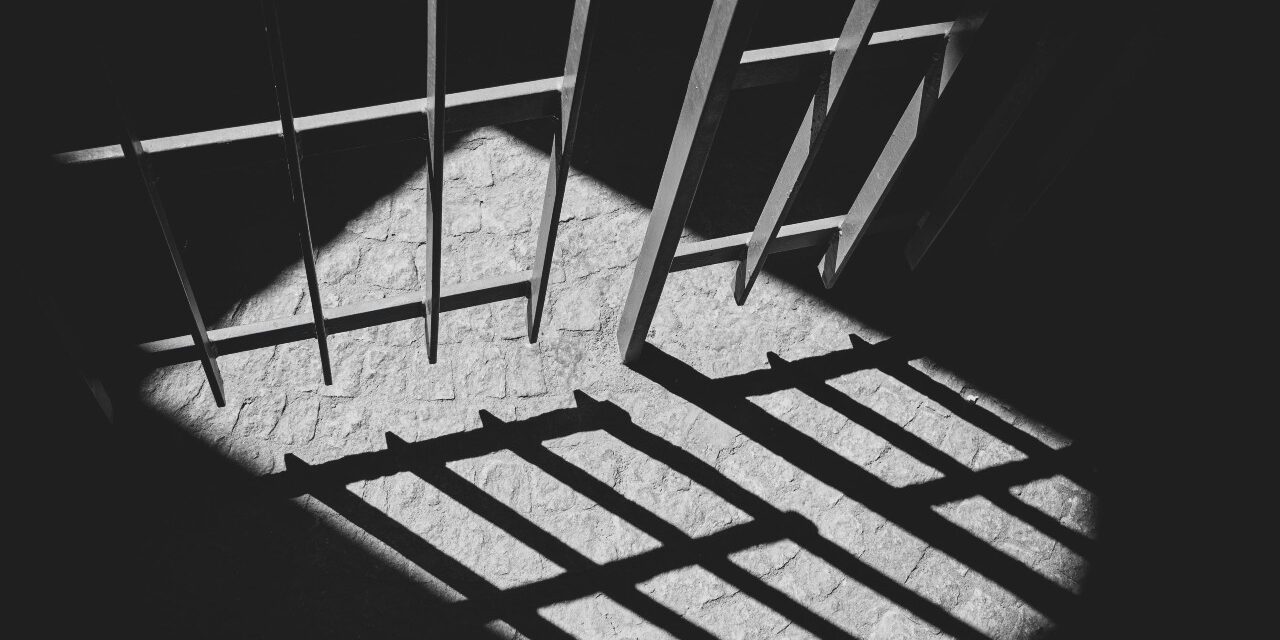Analisi, interviste e proposte per affrontare la situazione carceraria in Italia