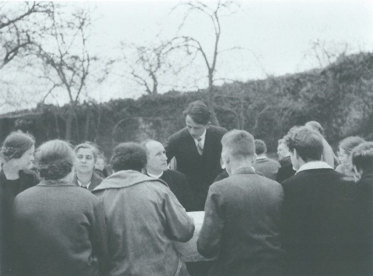 Guardini fra i giovani