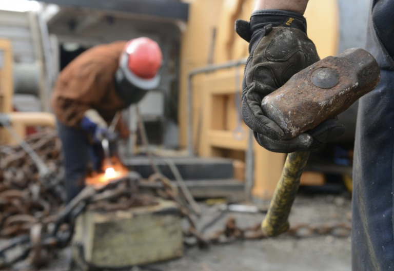Gli stipendi crollano, la Prima Repubblica batte la Seconda e la Terza