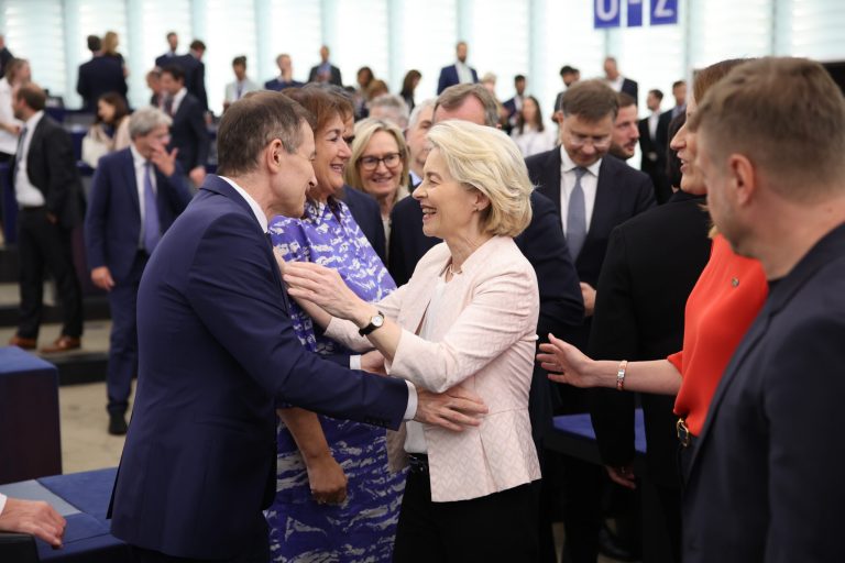 Ue: nomine, Ursula alla Commissione, Roberta al Parlamento, Giorgia a secco