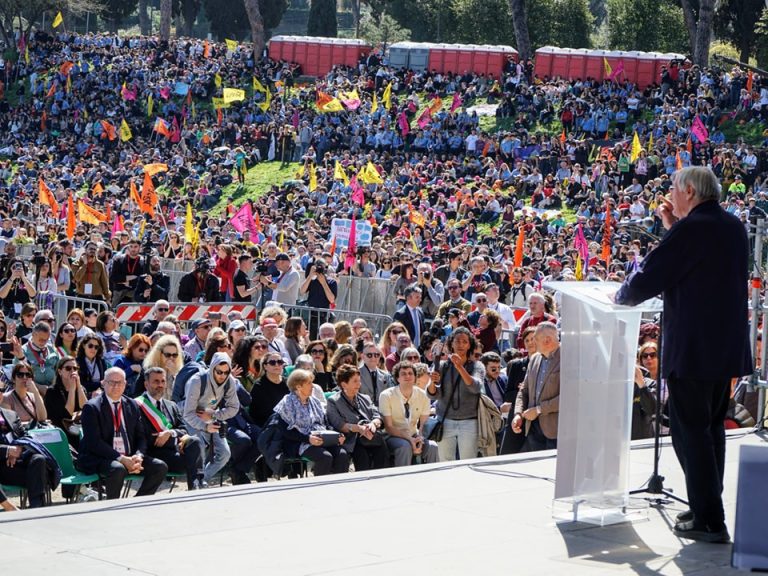 Don Luigi Ciotti, il New Yorker, e una proposta di legge