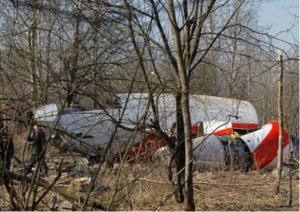 Rottami dell’aereo del Presidente della Polonia presso Smolensk