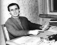 Il poeta alla sua scrivania