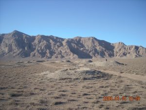 Alcuni imbocchi dei pozzi di uno dei qanat di Shahrood dismessi  (Foto Pietro Ragni)