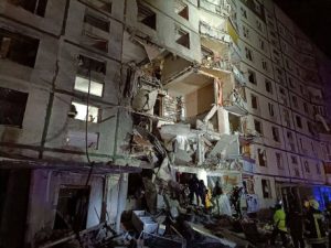 Kharkiv. Edificio residenziale dopo un attacco russo. (Foto dell’Autrice)