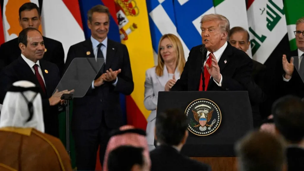 La pace di Sharm el-Sheikh: le firme senza i popoli