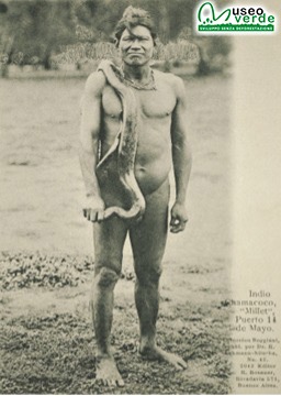 Corpi seminudi, snelli e vigorosamente modellati. Foto Boggiani.