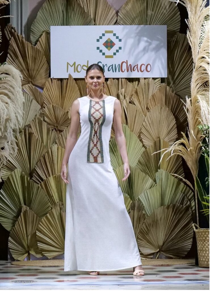 Sfilata ad Asuncion, Paraguay, di Moda Gran Chaco
