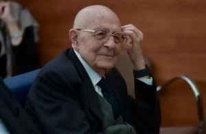 Sabino Cassese