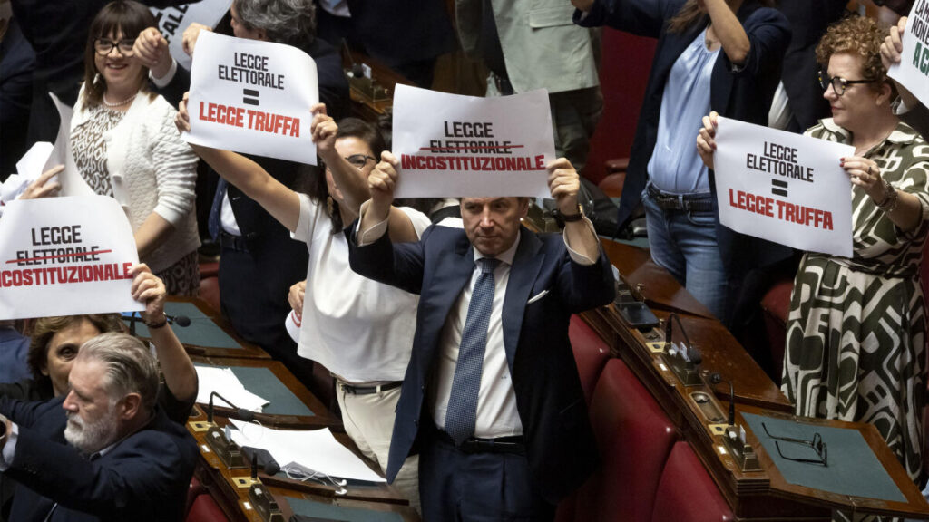 La legge elettorale smantella la Costituzione? Melonellum