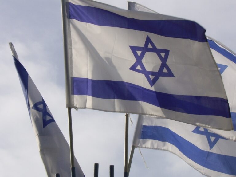 La frattura della società israeliana a tre anni dal 7 ottobre 2023 società israeliana 7 ottobre